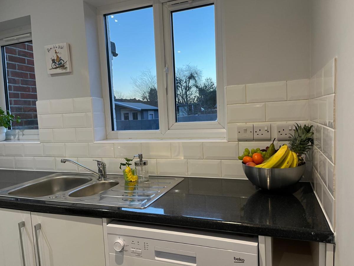 Дом отдыха Three Bedroom With Garden Саутгемптон